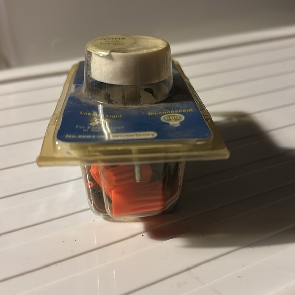 Two Leviton White and Ivory Push On/Off Dimmer with RFI Filter - Picture 8 of 12